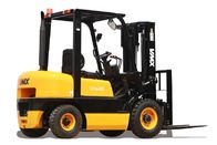 Yellow 2 Ton Diesel Powered Forklift Ruck With Japanese Engine / Steady Belt